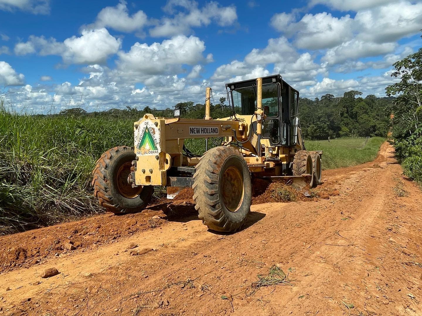 Prefeitura de Brasiléia recupera mais de 500 quilômetros de ramais em 2023